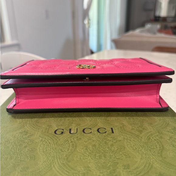 Gucci Wallet on Chain - Picture 3 of 5